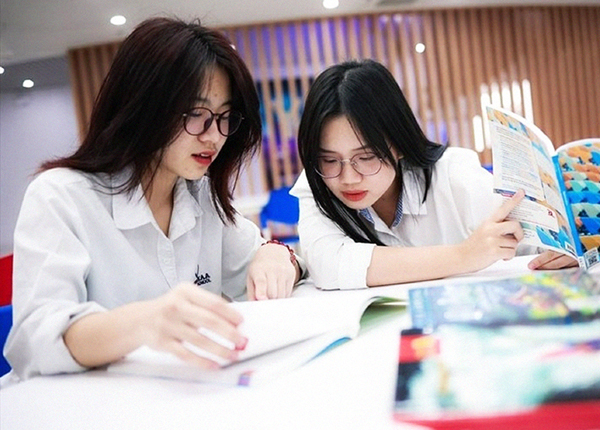 Thí sinh tham gia nhập học