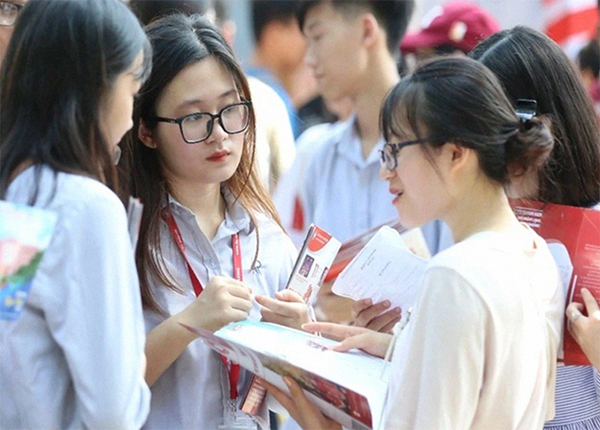 Nhiều ý kiến trái chiều về việc bỏ xét tuyển học bạ trong tuyển sinh đại học