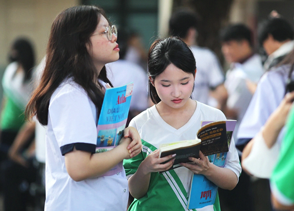 Thí sinh dự thi THPT